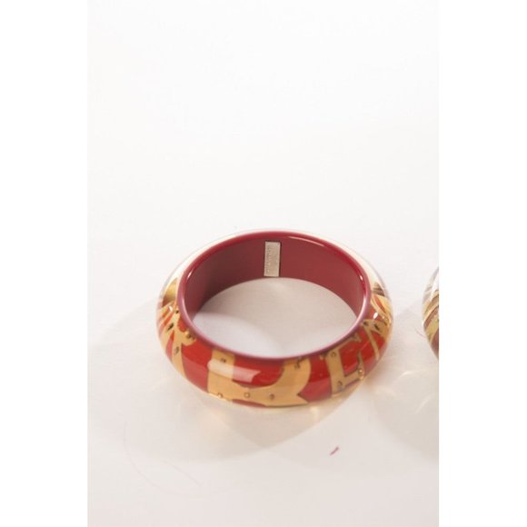 Henri Bendel Jewelry Set of 2 Bangles Golden Logo Resin Bracelet - Picture 5 of 6